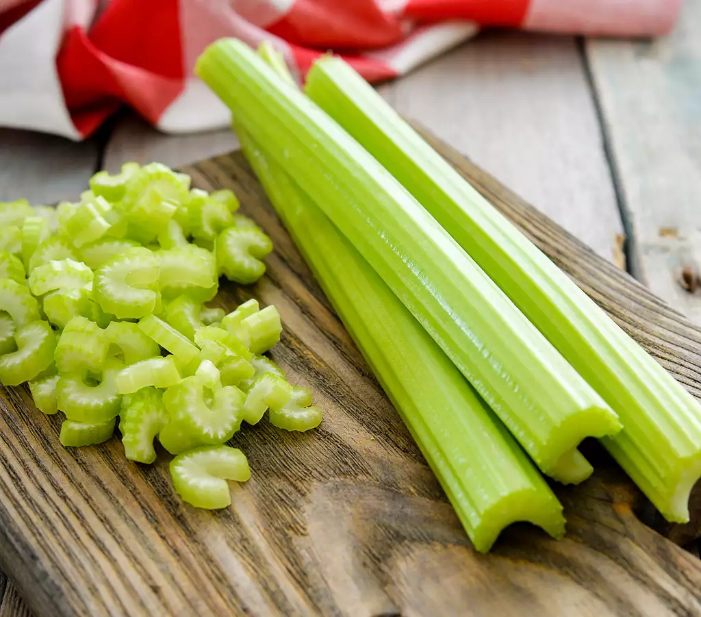 Some Benefits of Celery Leaves For Males’ Well-being