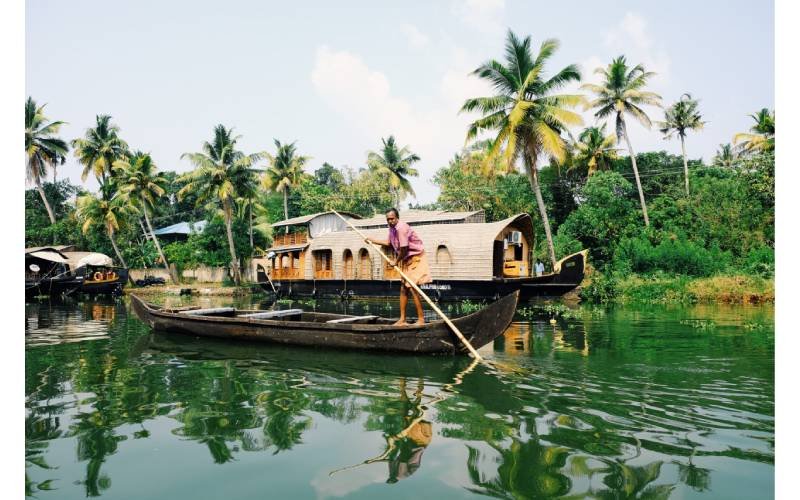 kerala travel agent